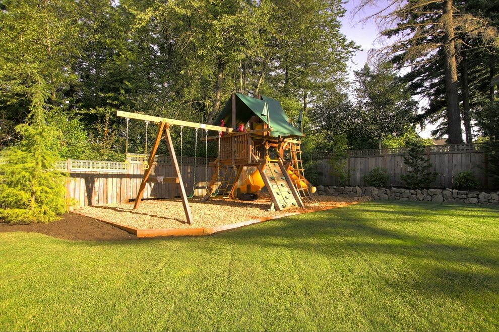 Modern Backyard with Kids Outdoor Play Area