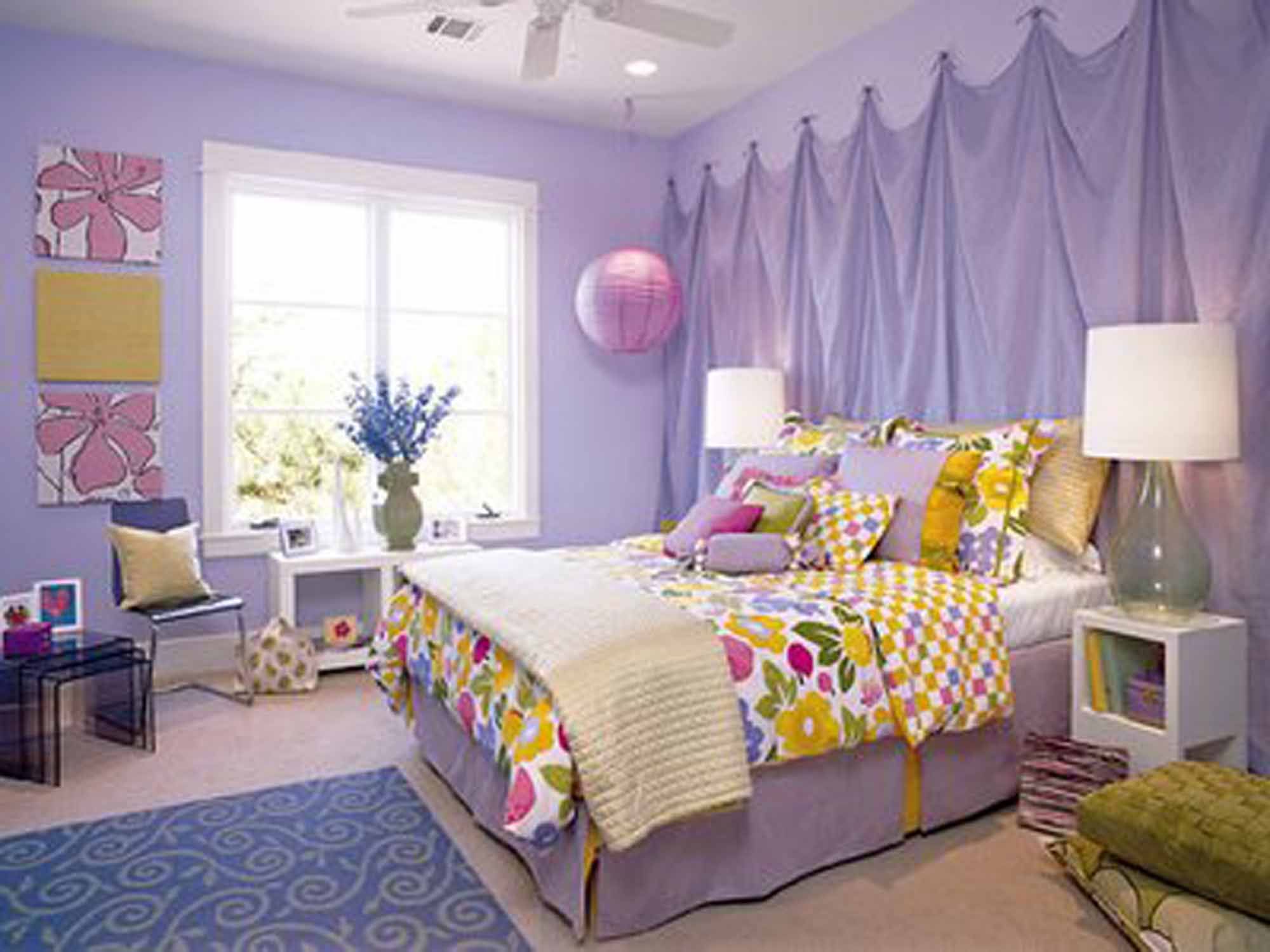 Purple Wall Paint And Curtain Decoration