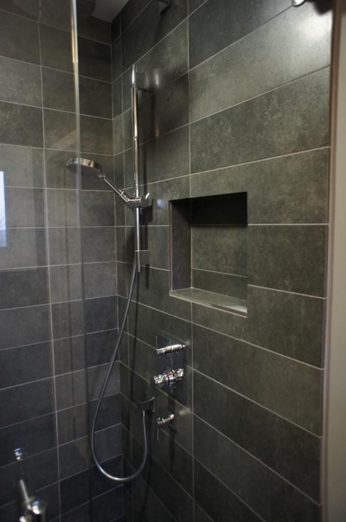 Stone Wall Shower Room Ideas