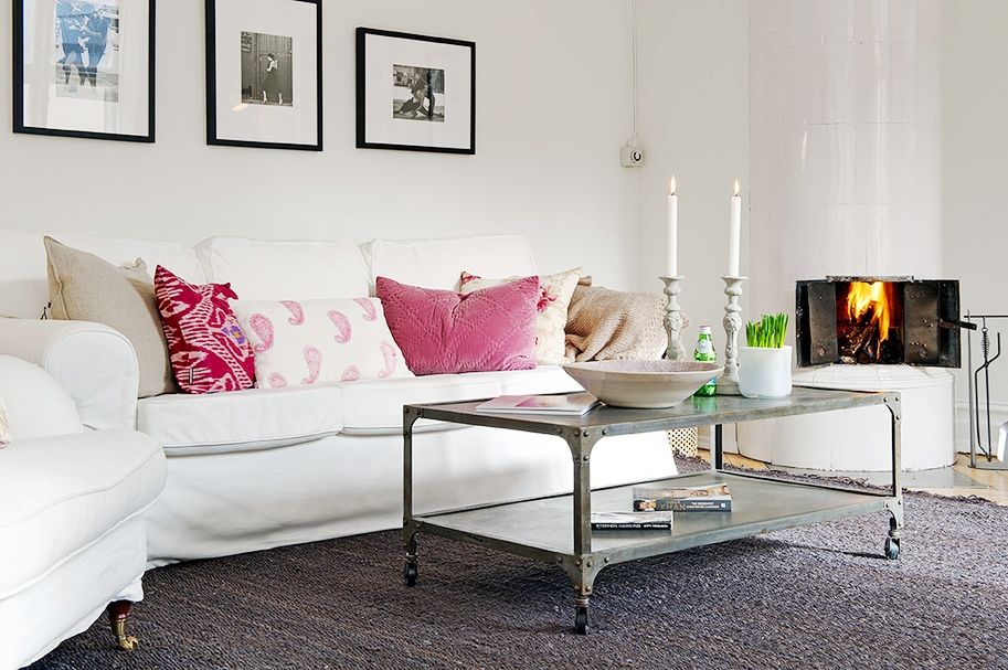 Simple Pink Sofa Pillows for Living room