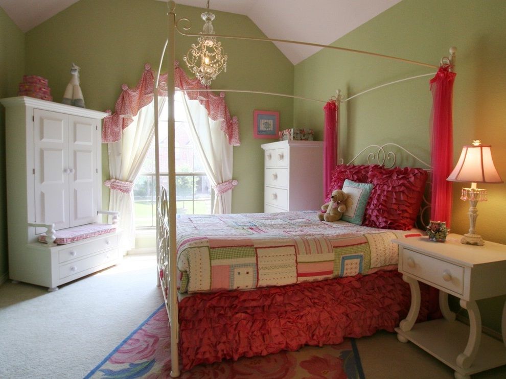 Traditional Bedroom Transform to Girl Bedroom