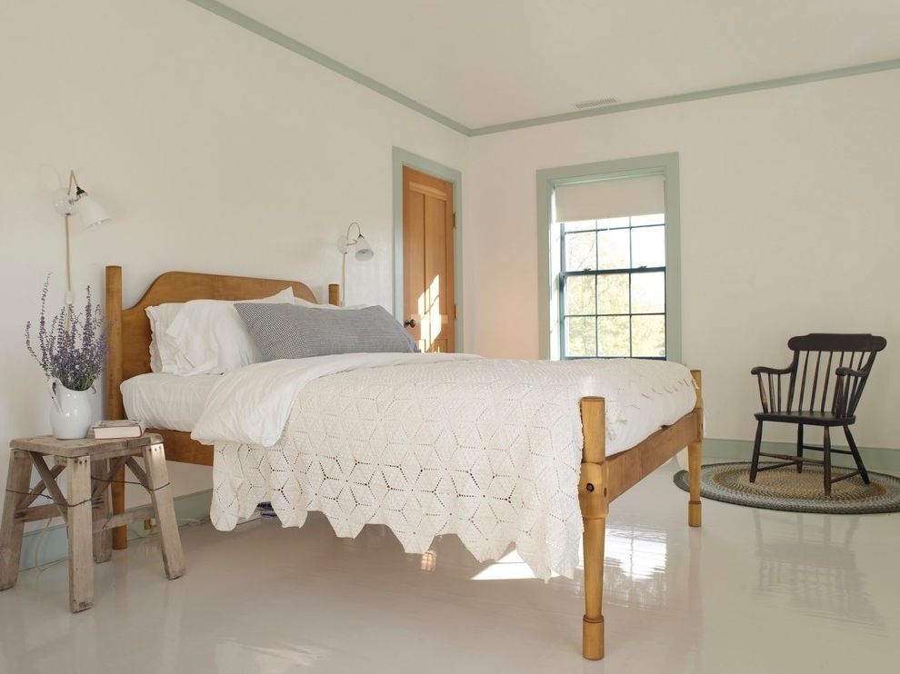 White Farmhouse Bedroom Design