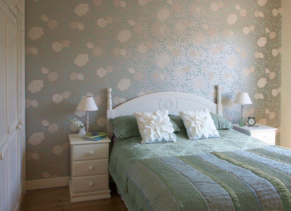 Bedroom Wall Decor For Romantic Nuance (View 5 of 9)