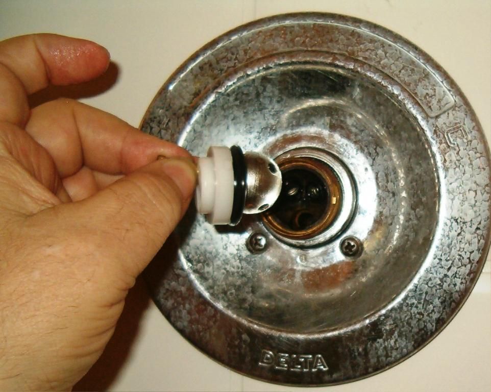 How To Fix A Leaky Shower Faucet (View 4 of 10)