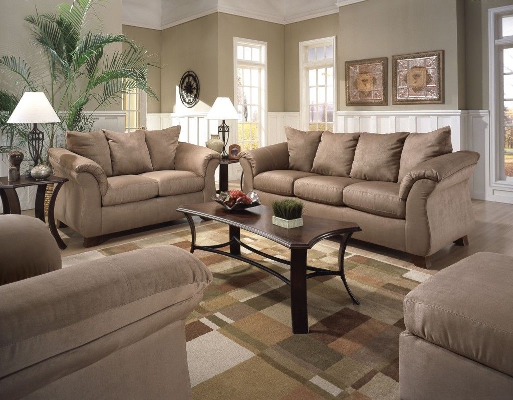 Nice Brown Plaid Rug With Elegant Living Room Seating Area Plus White Table Lamps Design (Photo 2461 of 7825)