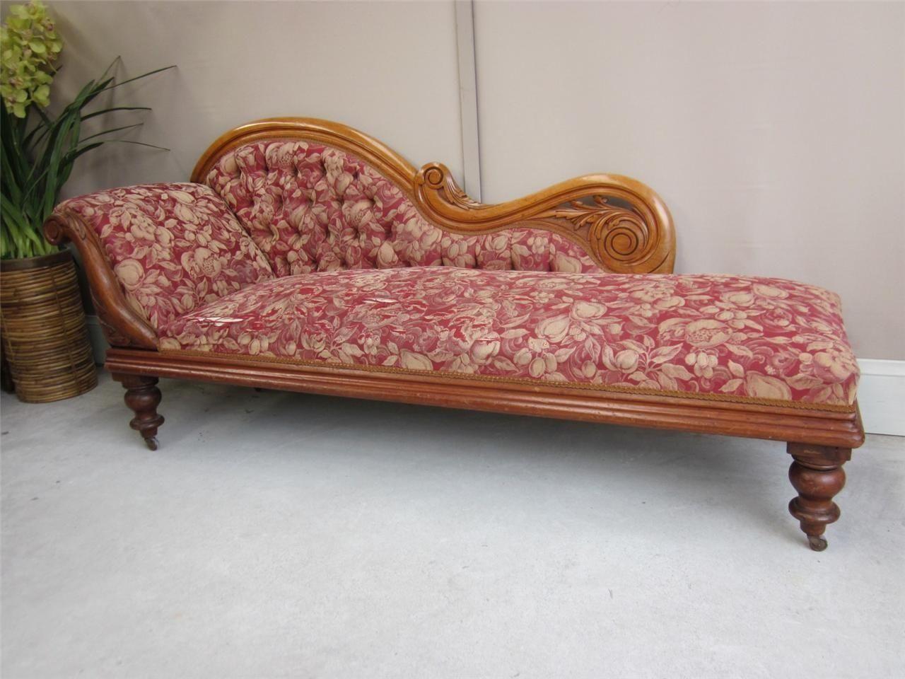 Antique Leather Sofa Bed | Tehranmix Decoration Throughout Old Fashioned Sofas (View 6 of 20)