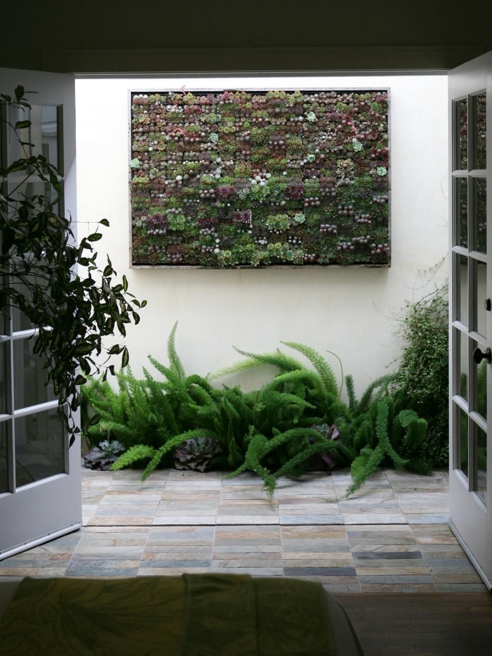 Amazing Outdoor Walls And Fences | Hgtv In Italian Garden Wall Art (View 6 of 20)