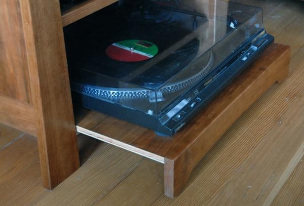 Featured Photo of 20 The Best Turntable Tv Stands