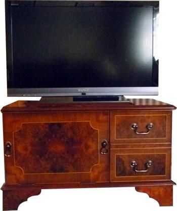 Chic Mahogany Tv Stand Reproduction Dvd And Plasma Lcd Television Intended For Current Mahogany Tv Stands (Photo 3548 of 7825)
