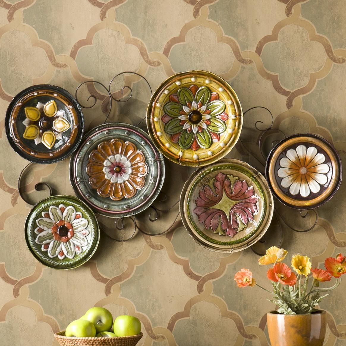 Dining Room. Modern Italian Ceramic Dinnerware: Flower Decorations Pertaining To Italian Plates Wall Art (Photo 5 of 20)