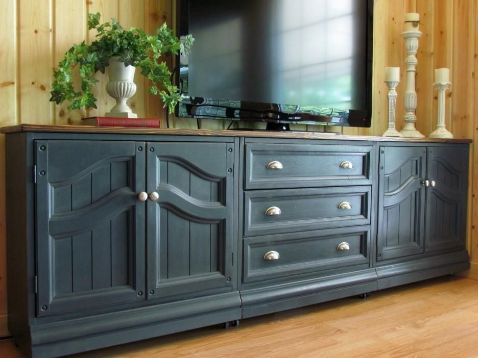 Long Wooden Enclosed Tv Cabinets For Flat Screens With Doors Mixed In Most Up To Date Enclosed Tv Cabinets For Flat Screens With Doors (Photo 7 of 20)