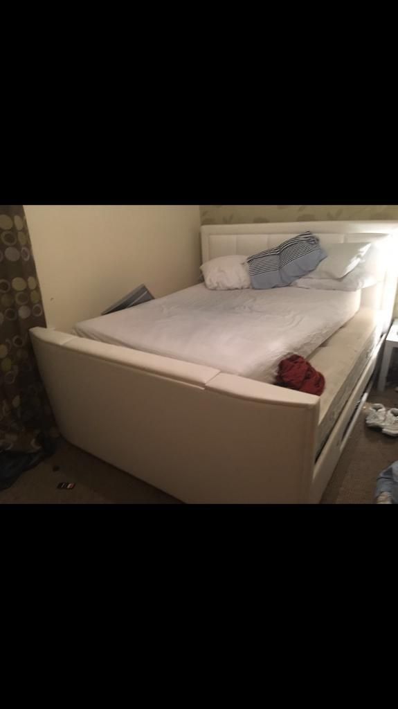 Super King Size Tv Bed With 32 Inch Samsung Tv | In Antrim Road With Regard To Most Recent 32 Inch Tv Bed (View 13 of 20)