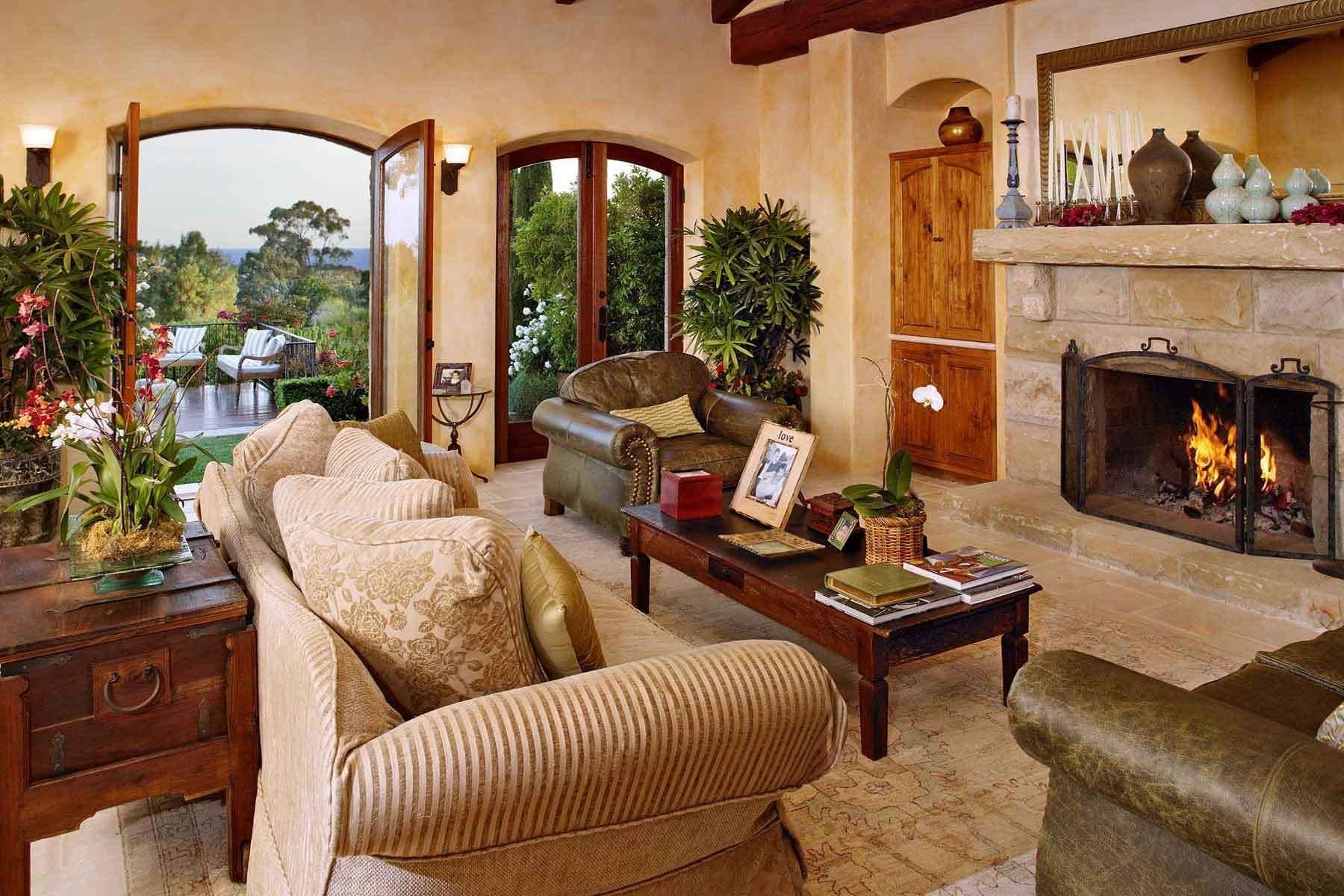 Tuscan Living Room Decor : Tuscan Décor For A Welcoming Ambience In Italian Wall Art For Living Room (View 13 of 20)