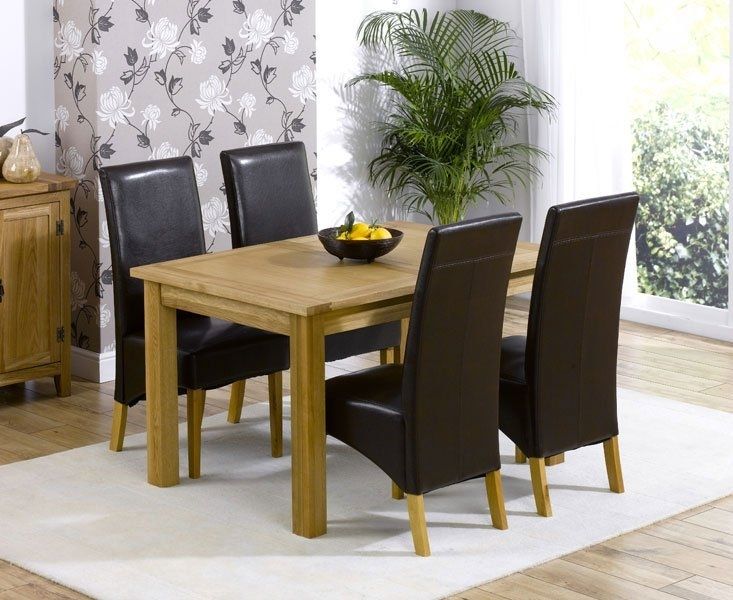Cipriano Extending Oak Dining Table And 4 Leather Chairs Intended For Extendable Oak Dining Tables And Chairs (View 8 of 25)