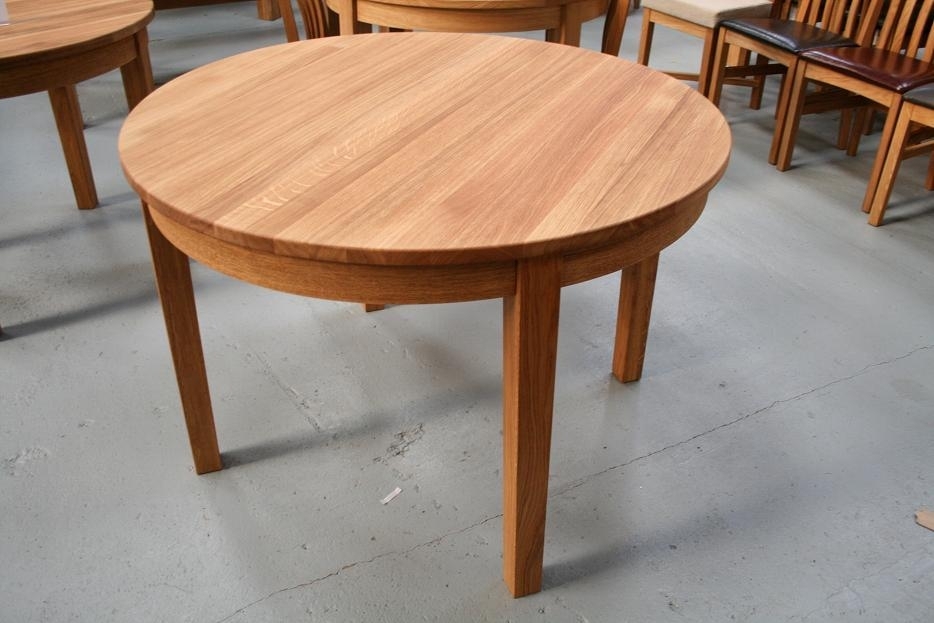 Featured Photo of 25 Photos Circular Oak Dining Tables