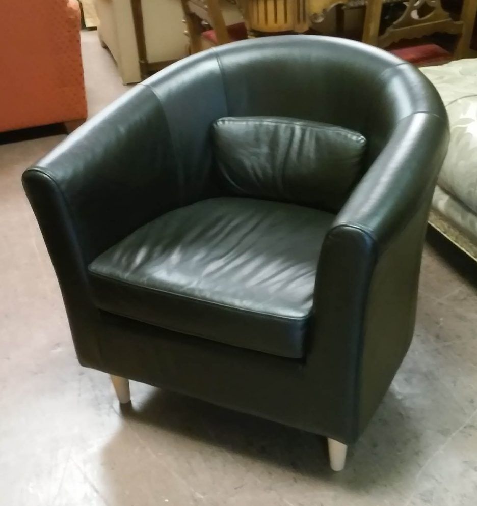 Accent Chairs Blue Leather Tub Chair Burgundy Tub Chair Large Tub In Loft Black Swivel Accent Chairs (View 14 of 25)