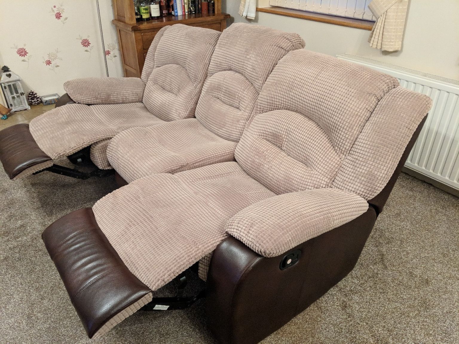 Https://en.shpock/i/wnxnwvk_gmejufmu/ 2018 02 07t19:35:00 In Moana Blue Leather Power Reclining Sofa Chairs With Usb (Photo 19 of 25)