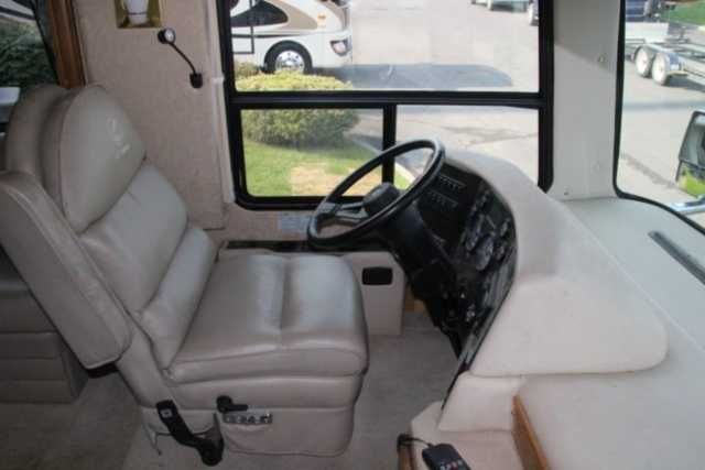 1998 Used Safari Continental Panther 425 Class A In Regarding Panther Black Leather Dual Power Reclining Sofas (View 9 of 15)