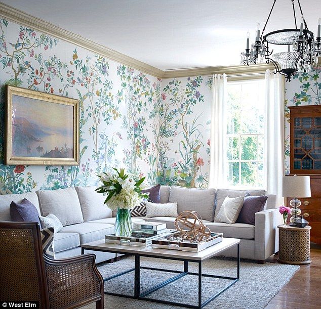 Bill De Blasio's Historic Gracie Mansion Gets Redecorated Within Gracie Navy Sofas (View 11 of 15)