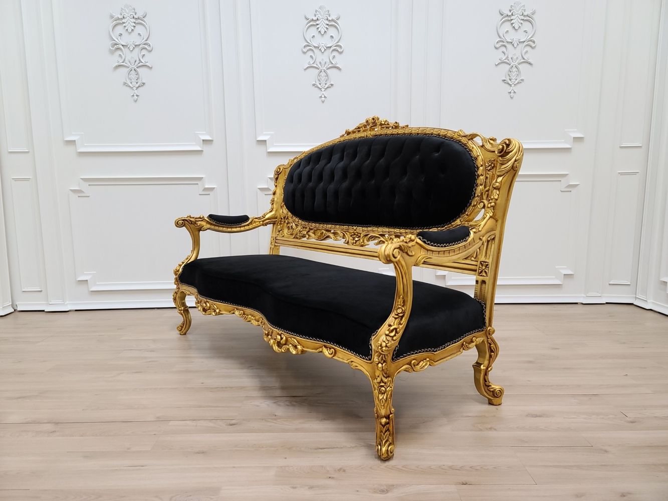 Victorian Sofa/ Antique Gold Leaf Finish Frame/ Tufted Throughout 4Pc French Seamed Sectional Sofas Velvet Black (View 12 of 15)