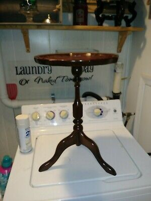 Bombay Company Accent Side Table Cherry Brown 3 Legged Throughout Vintage Brown Round Dining Tables (View 7 of 15)