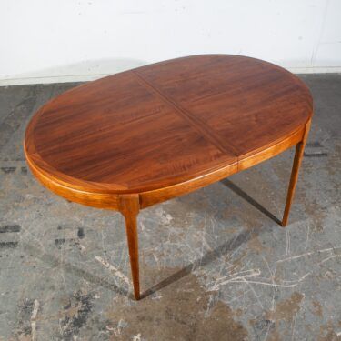 Mid Century Modern Dining Table Oval Expanding Table Lane For Walnut And White Dining Tables (View 4 of 15)