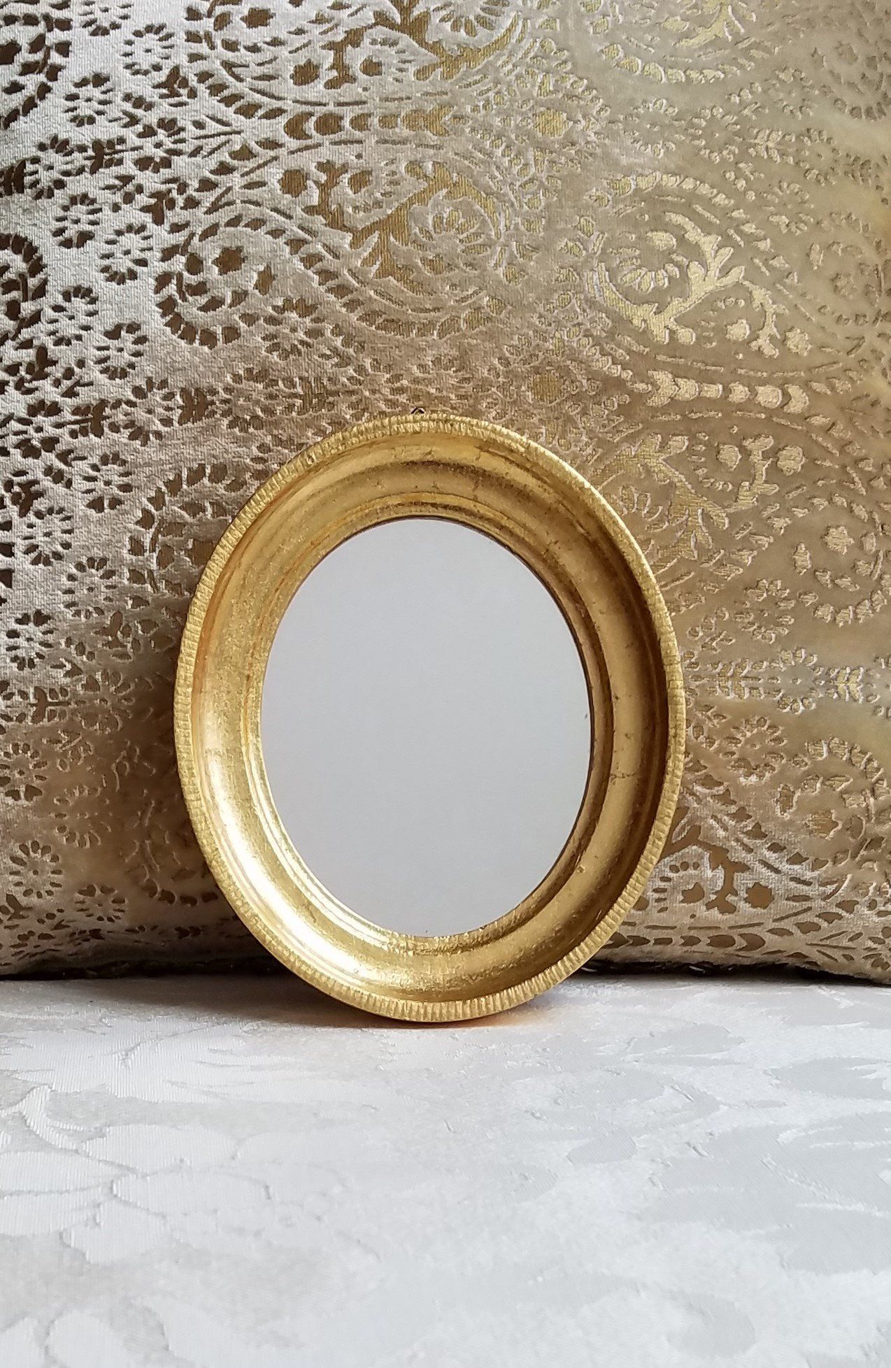 Vintage Gold Wall Mirror Small Oval Florentine Beveled Made In Italy Throughout Gold Metal Mirrored Wall Art (View 10 of 15)