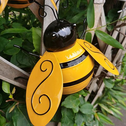 Buy Wholesale China Metal Wall Art 4pcs Metal Bumble Bee Wall Decor 3d Iron Bee  Art Sculpture Hanging Garden Decoration & Metal Bumble Bee Wall Decor At  Usd 3.12 | Global Sources Intended For Bee Ornament Wall Art (Photo 13 of 15)