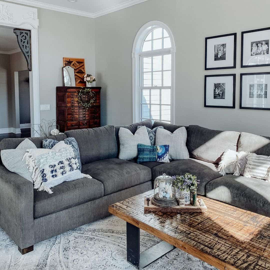 34 Stylish Dark Grey Couch Living Room Ideas With Regard To Dark Grey Loveseat Sofas (View 4 of 15)