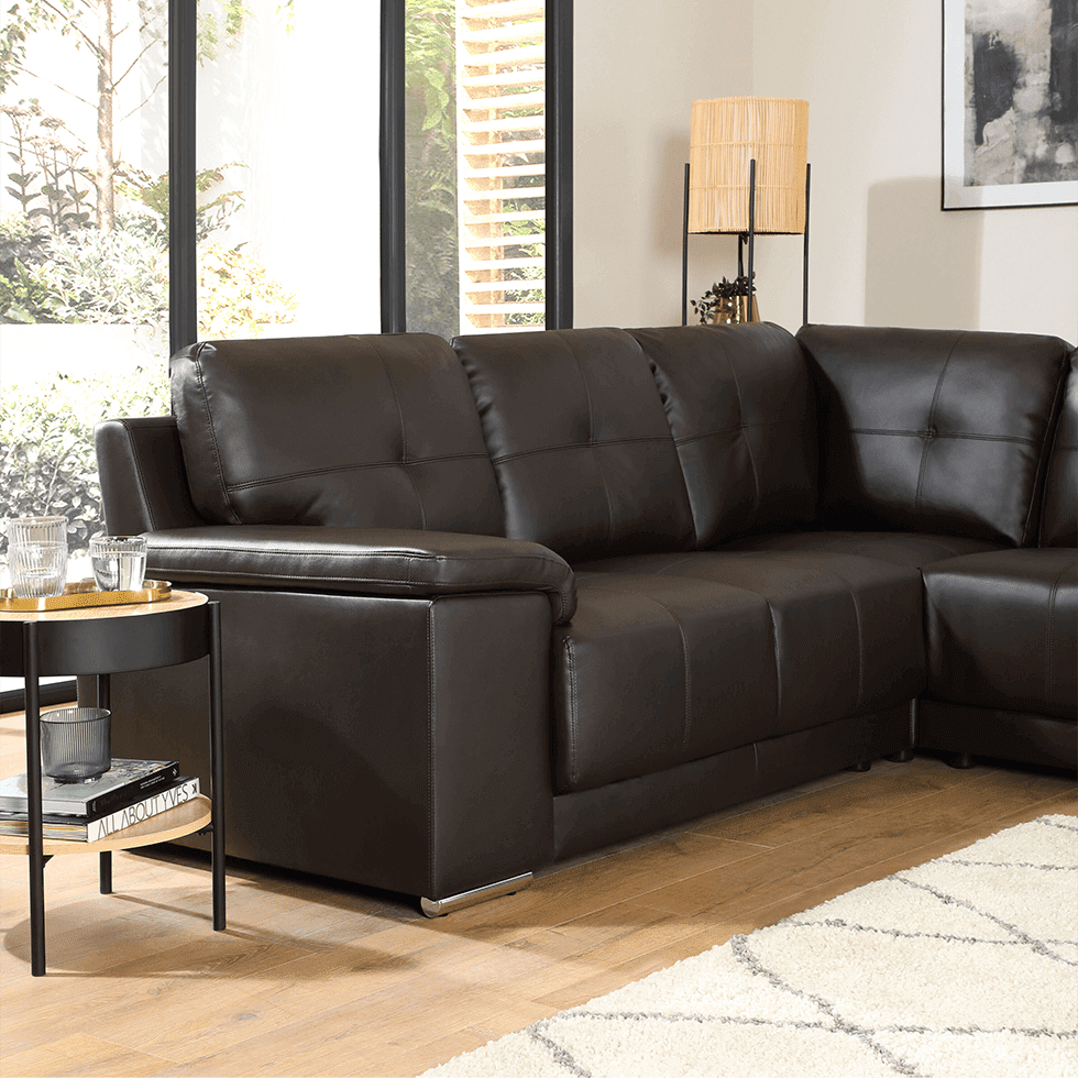 What Colours Go With A Brown Leather Sofa? | Inspiration | Furniture And  Choice With Regard To Sofas In Chocolate Brown (View 13 of 15)