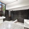 Black and White Bathroom: Great Decision for an Eye-Catching Bathroom (Photo 4 of 10)