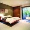 Comfortable and Cozy White Bedroom Design (Photo 6 of 22)