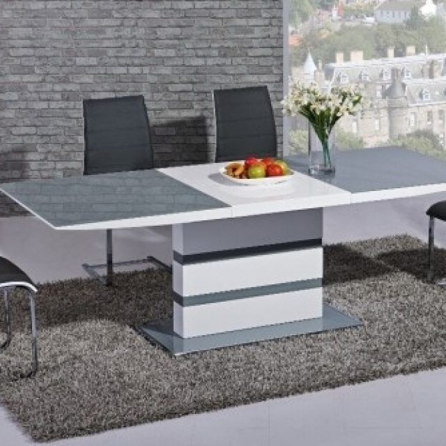 25 Collection of Black Gloss Extending Dining Tables