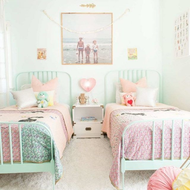 24 Inspirations How to Decorate a Girls Room