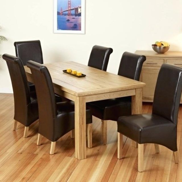 25 Collection of Oak Extending Dining Tables and 8 Chairs