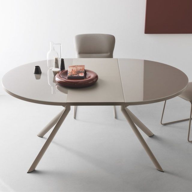 2024 Latest Round Extending Dining Tables
